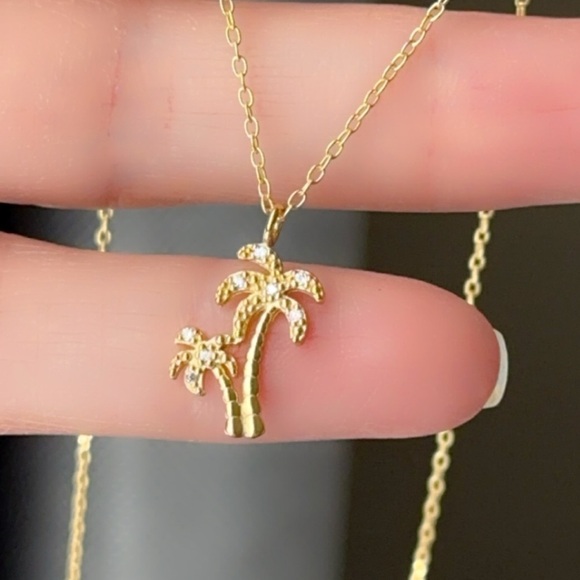 14k Gold Vermeil Palm Tree Necklace - Picture 3 of 12
